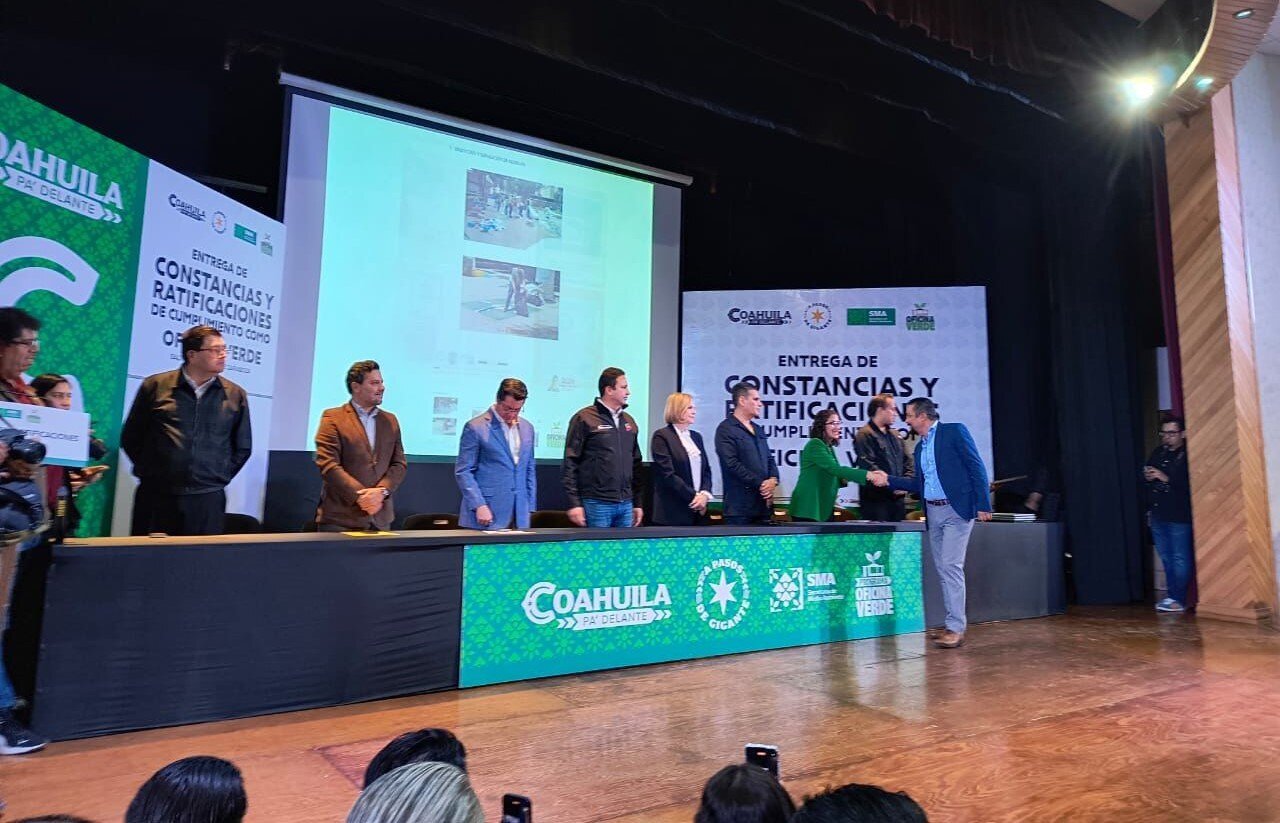 Grupo DEACERO® recibe constancia como Oficina Verde